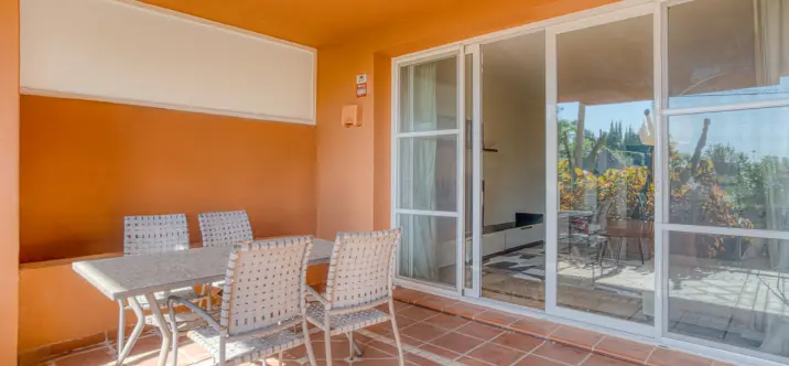 Sale of ground floor apartment in Nueva Andalucía 4