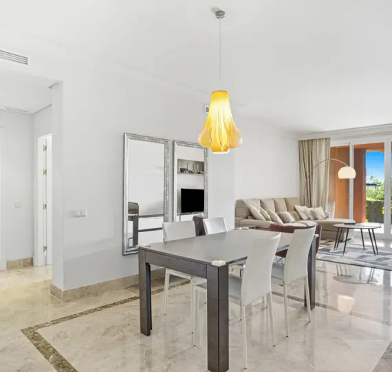 Sale of ground floor apartment in Nueva Andalucía