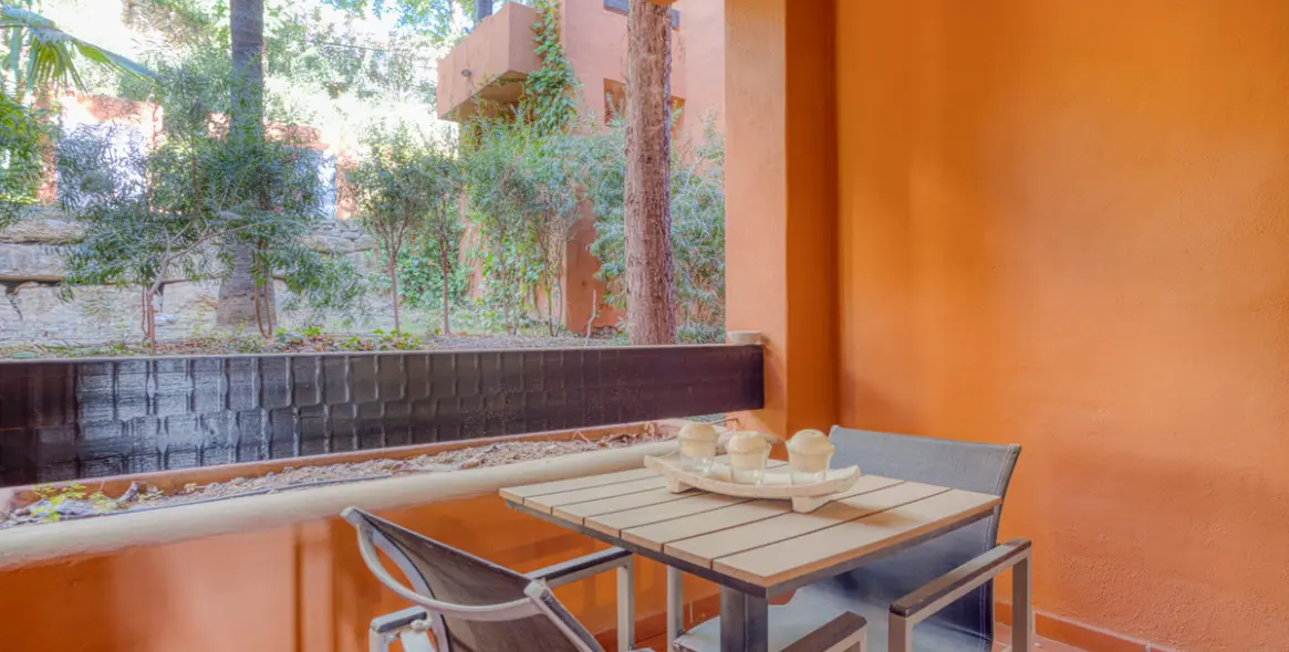 Sale of ground floor apartment in Nueva Andalucía 18