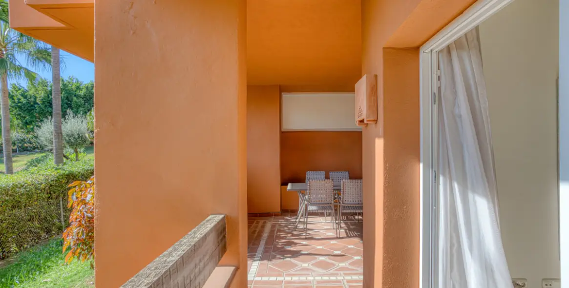 Продажа апартаментов на первом этаже в Nueva Andalucía 23