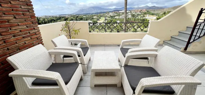 Penthouse R3468730 2