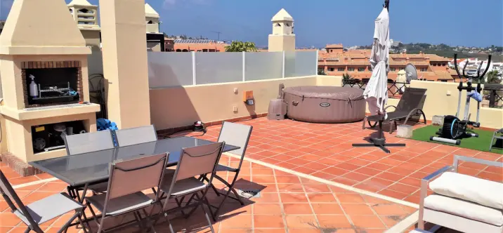 Penthouse R3468730 4