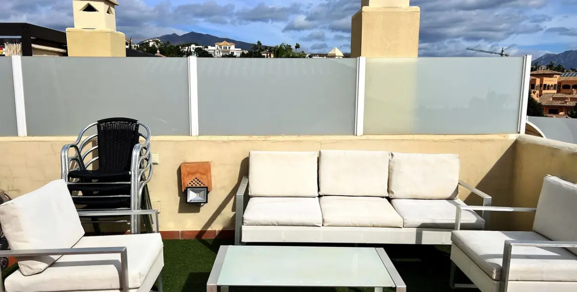 Sale of penthouse in Estepona (district New Golden Mile) 6
