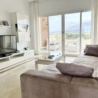 Долгосрочная аренда пентхауса в New Golden Mile