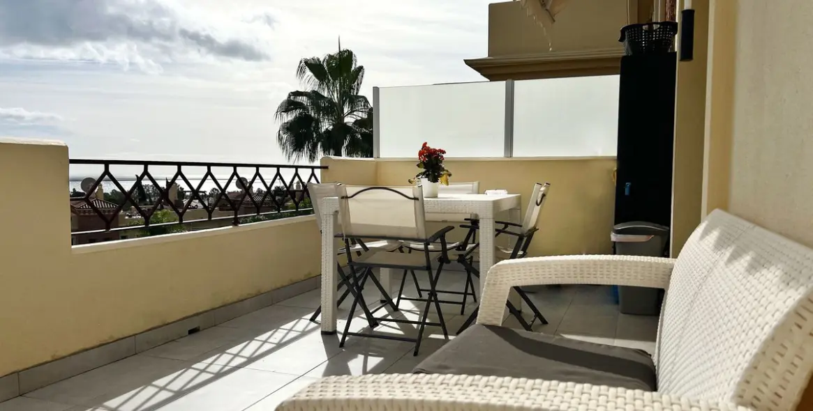 Долгосрочная аренда пентхауса в New Golden Mile 18