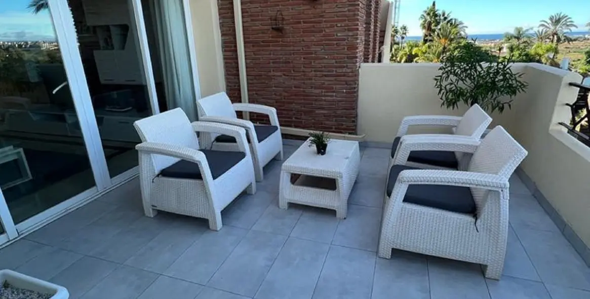 Долгосрочная аренда пентхауса в New Golden Mile 20