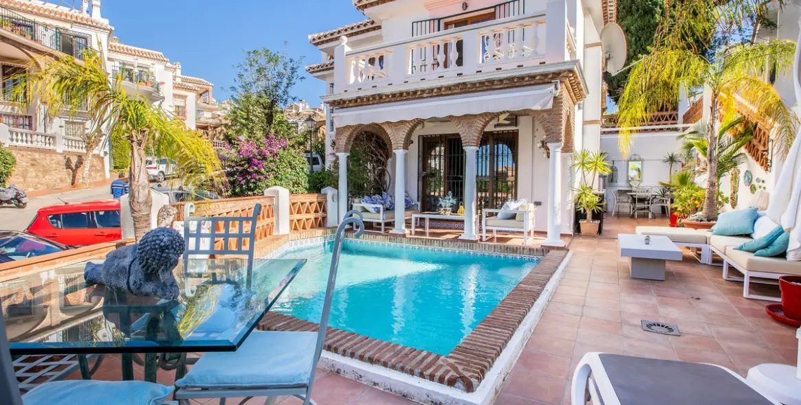 Продажа дома на две семьи в Mijas Golf 1