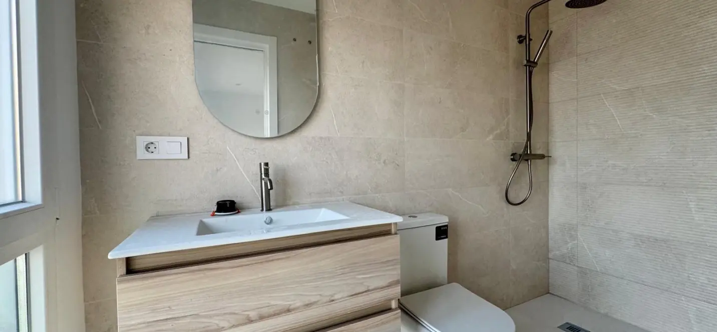 Sale of duplex in Torremolinos 2