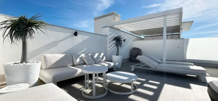 Penthouse R4632535 2