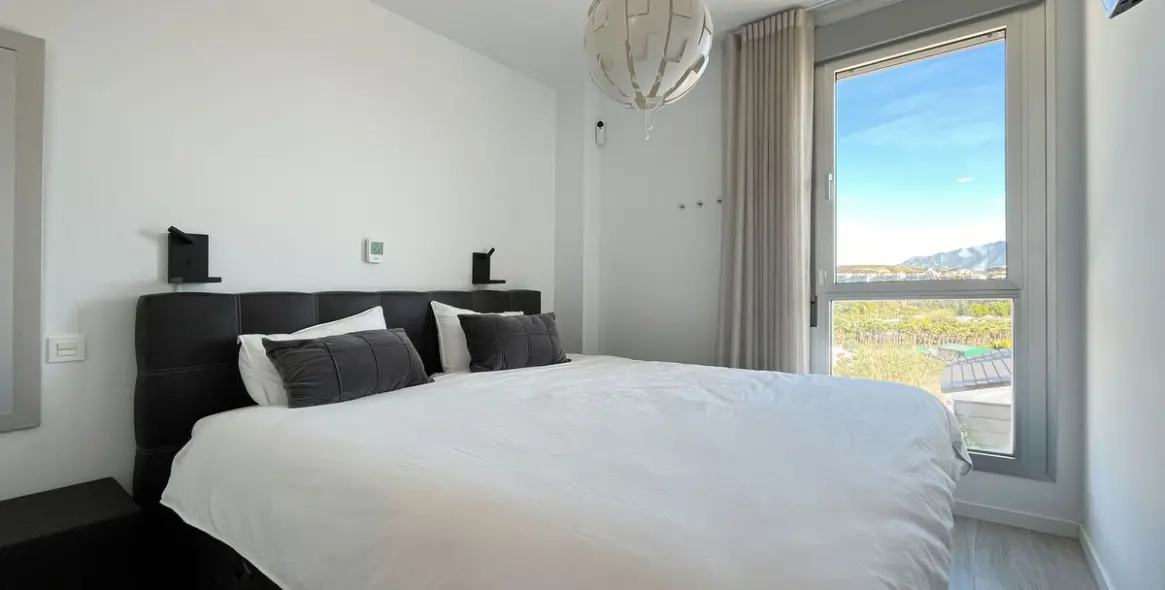 Sale of penthouse in Estepona (district New Golden Mile) 10