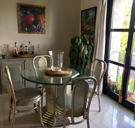 Sale of middle floor apartment in Puerto Banús