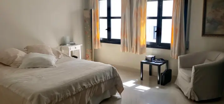 Sale of middle floor apartment in Puerto Banús 4