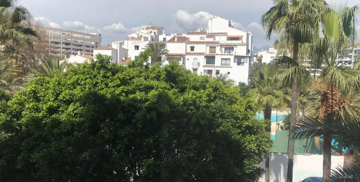 Продажа апартаментов на среднем этаже в Puerto Banús 14