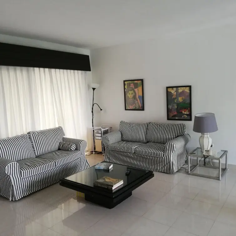 Sale of middle floor apartment in Puerto Banús