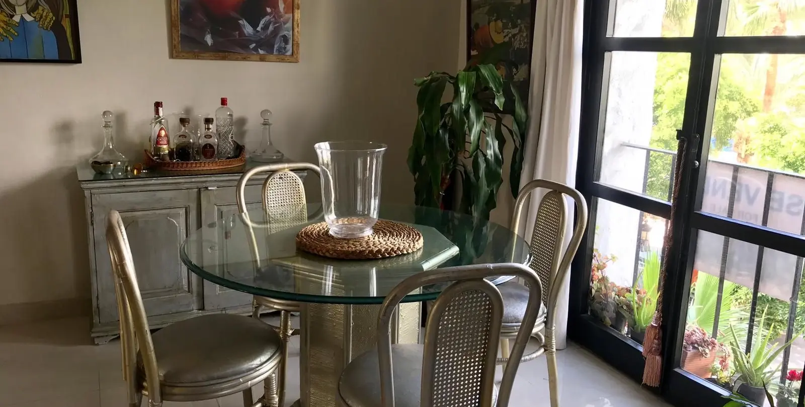 Sale of middle floor apartment in Puerto Banús 4
