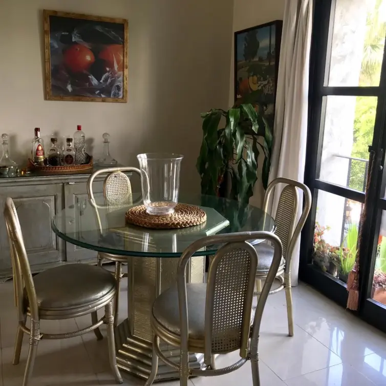 Sale of middle floor apartment in Puerto Banús
