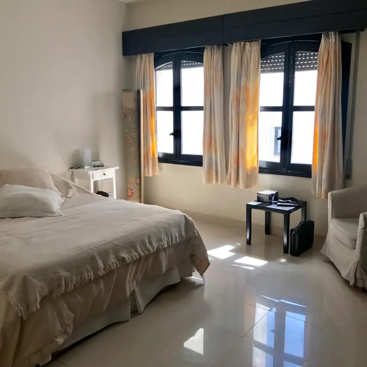 Sale of middle floor apartment in Puerto Banús