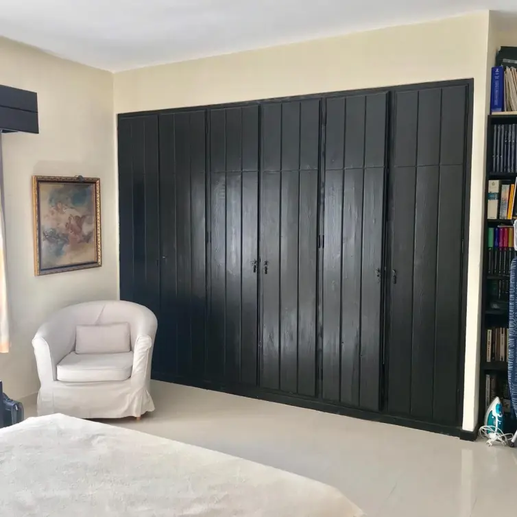 Sale of middle floor apartment in Puerto Banús