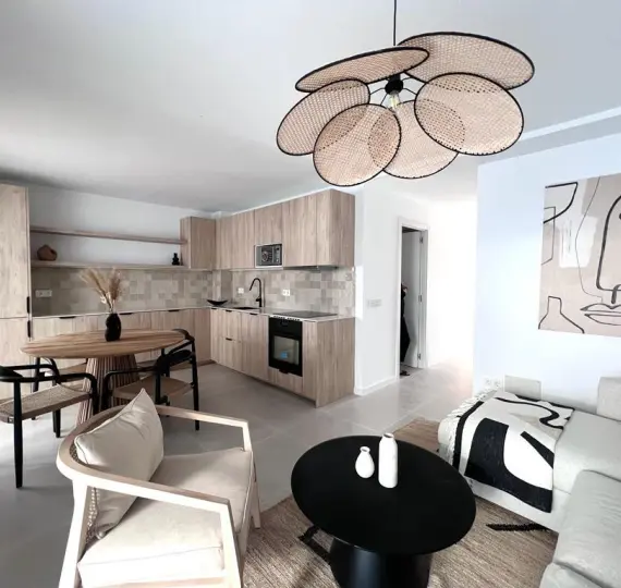 Sale of middle floor apartment in Nueva Andalucía