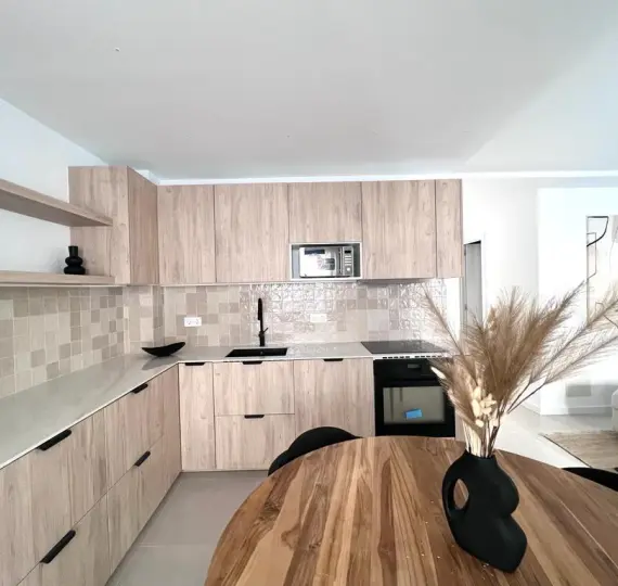 Sale of middle floor apartment in Nueva Andalucía