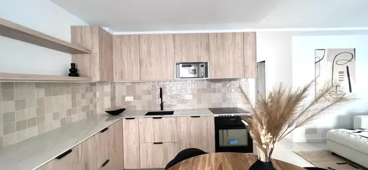 Sale of middle floor apartment in Nueva Andalucía 2