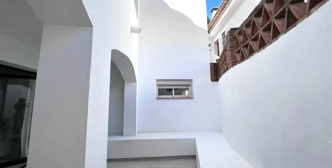 Продажа апартаментов на среднем этаже в Nueva Andalucía 13