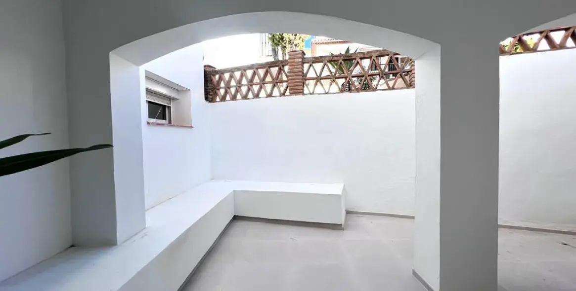 Продажа апартаментов на среднем этаже в Nueva Andalucía 14