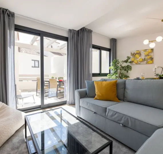 Long-term rent of townhouse in New Golden Mile