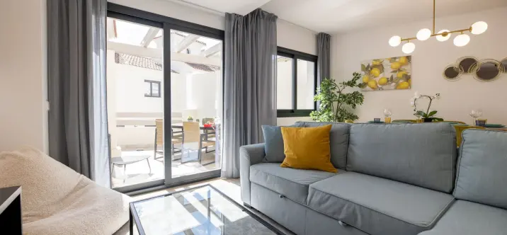 Long-term rent of townhouse in New Golden Mile 2