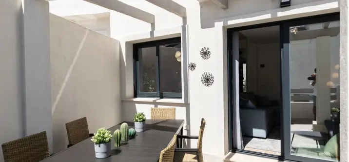 Long-term rent of townhouse in New Golden Mile 3