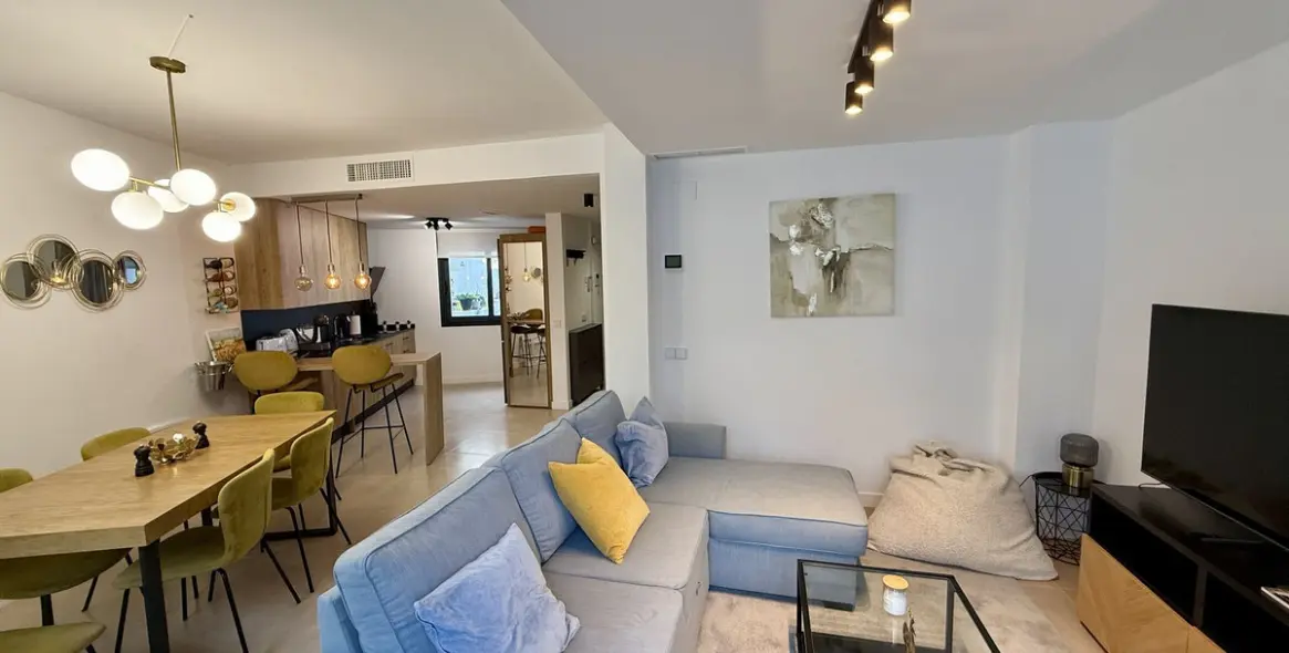 Long-term rent of townhouse in New Golden Mile 7