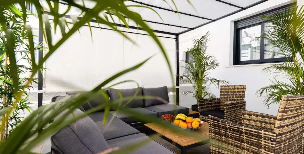 Long-term rent of townhouse in New Golden Mile 13