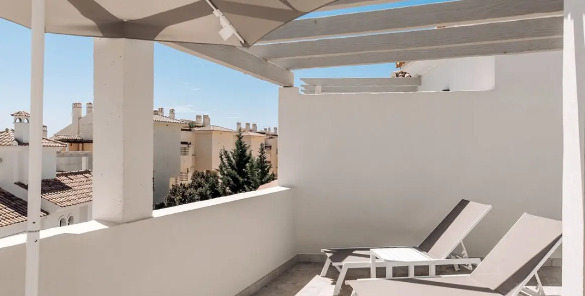 Long-term rent of townhouse in New Golden Mile 22