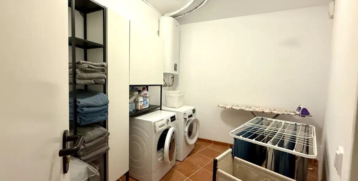 Long-term rent of townhouse in New Golden Mile 25