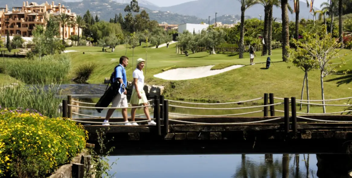 Long-term rent of townhouse in New Golden Mile 28