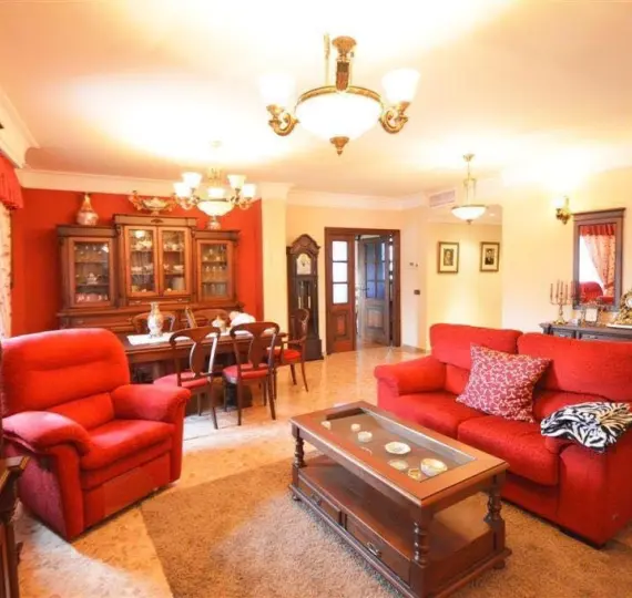 Sale of detached villa in Villanueva De La Concepcion