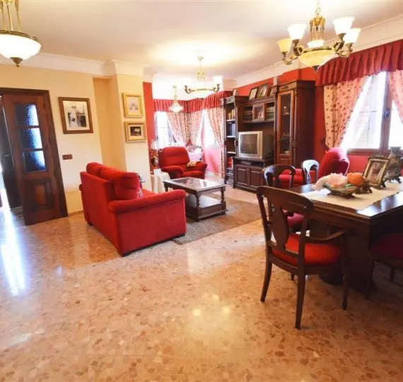 Sale of detached villa in Villanueva De La Concepcion