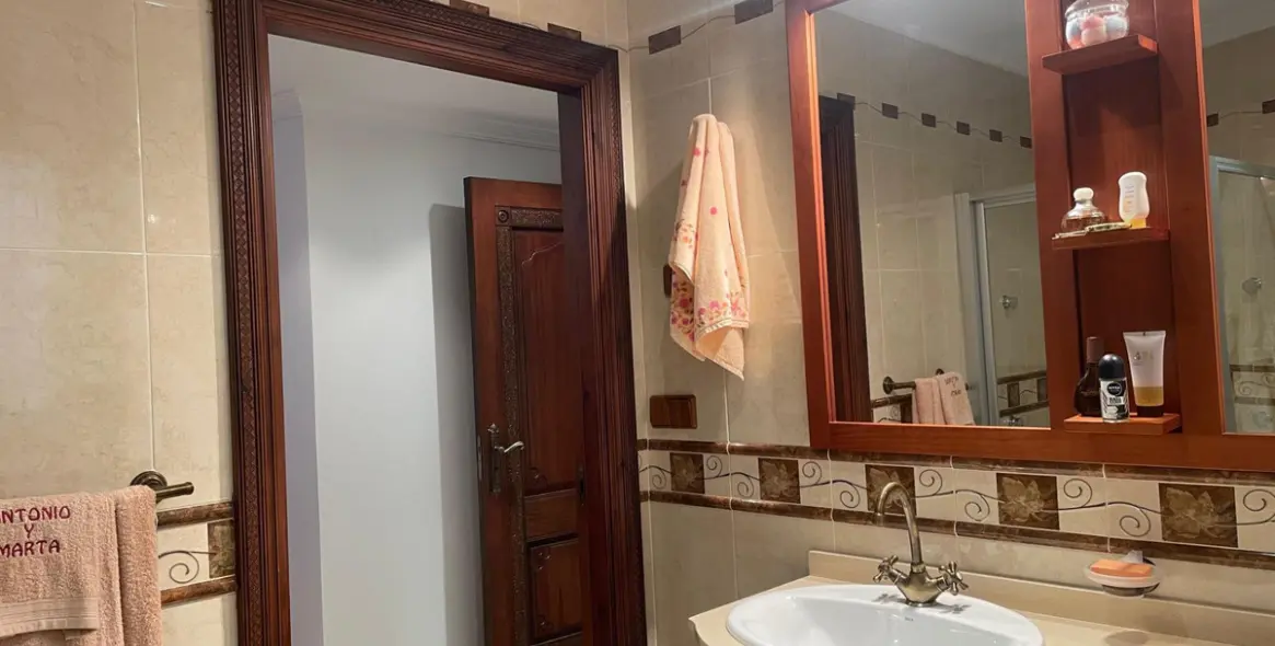 Sale of detached villa in Villanueva De La Concepcion 35