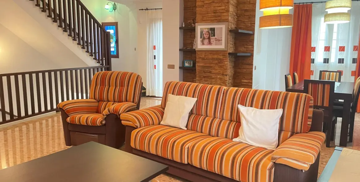 Sale of detached villa in Villanueva De La Concepcion 39