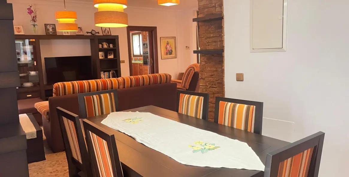 Sale of detached villa in Villanueva De La Concepcion 40