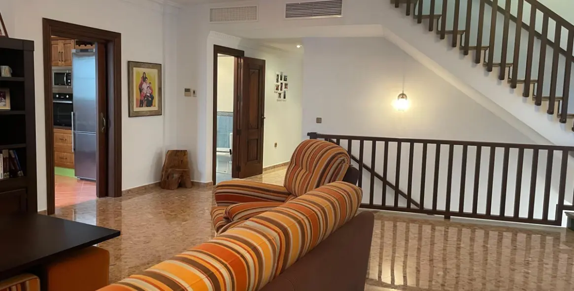 Sale of detached villa in Villanueva De La Concepcion 41