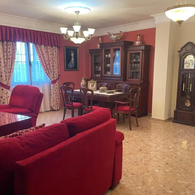Продажа  отдельно стоящей виллы в Villanueva De La Concepcion