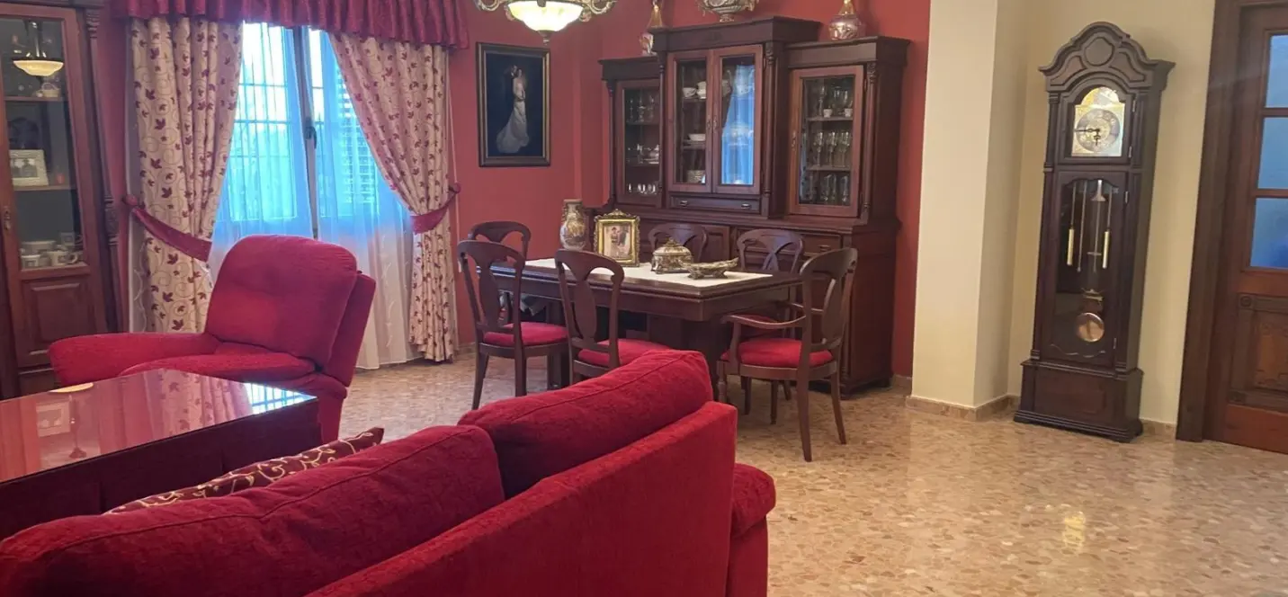 Продажа  отдельно стоящей виллы в Villanueva De La Concepcion 3