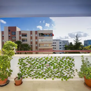 Sale of middle floor apartment in Marbella