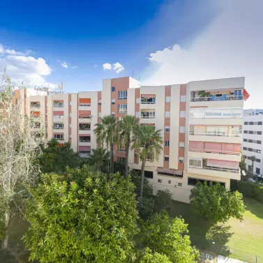 Sale of middle floor apartment in Marbella