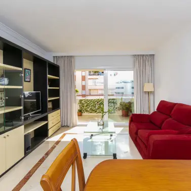 Sale of middle floor apartment in Marbella