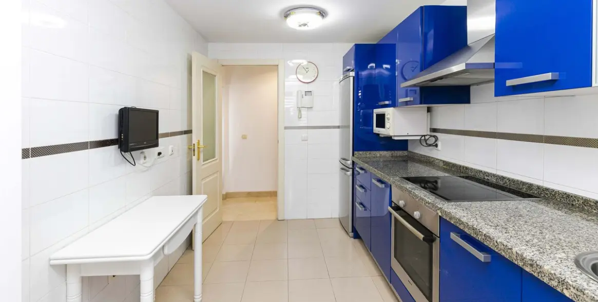 Sale of middle floor apartment in Marbella 11