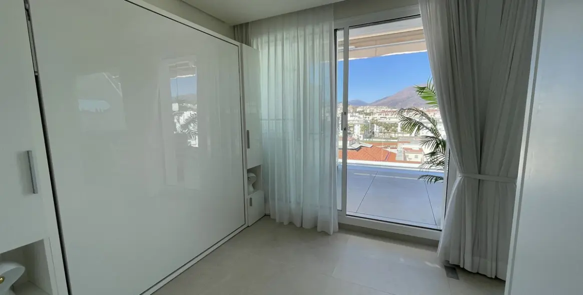 Продажа пентхауса в Estepona 21