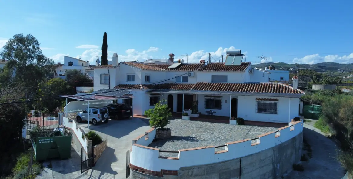 Sale of detached villa in Costa del Sol East 1