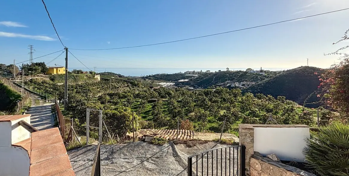 Sale of detached villa in Costa del Sol East 7